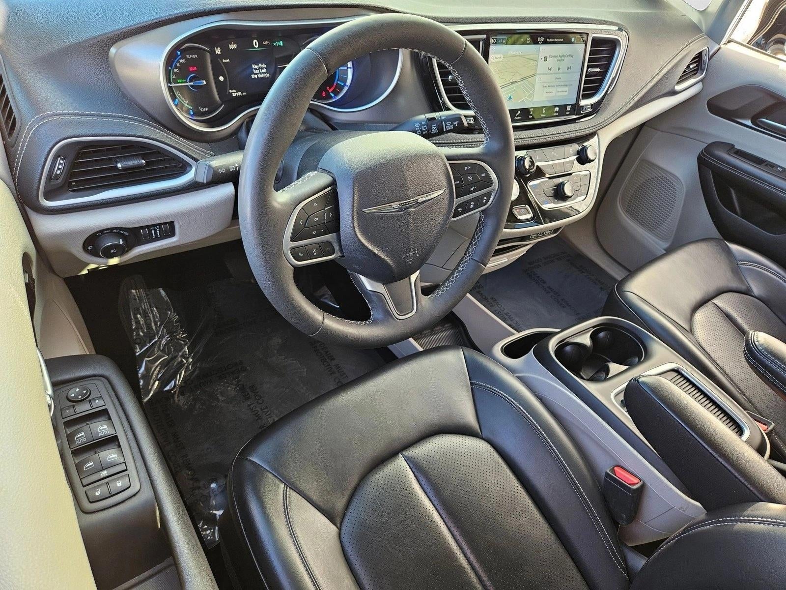 2024 Chrysler Pacifica Hybrid Select