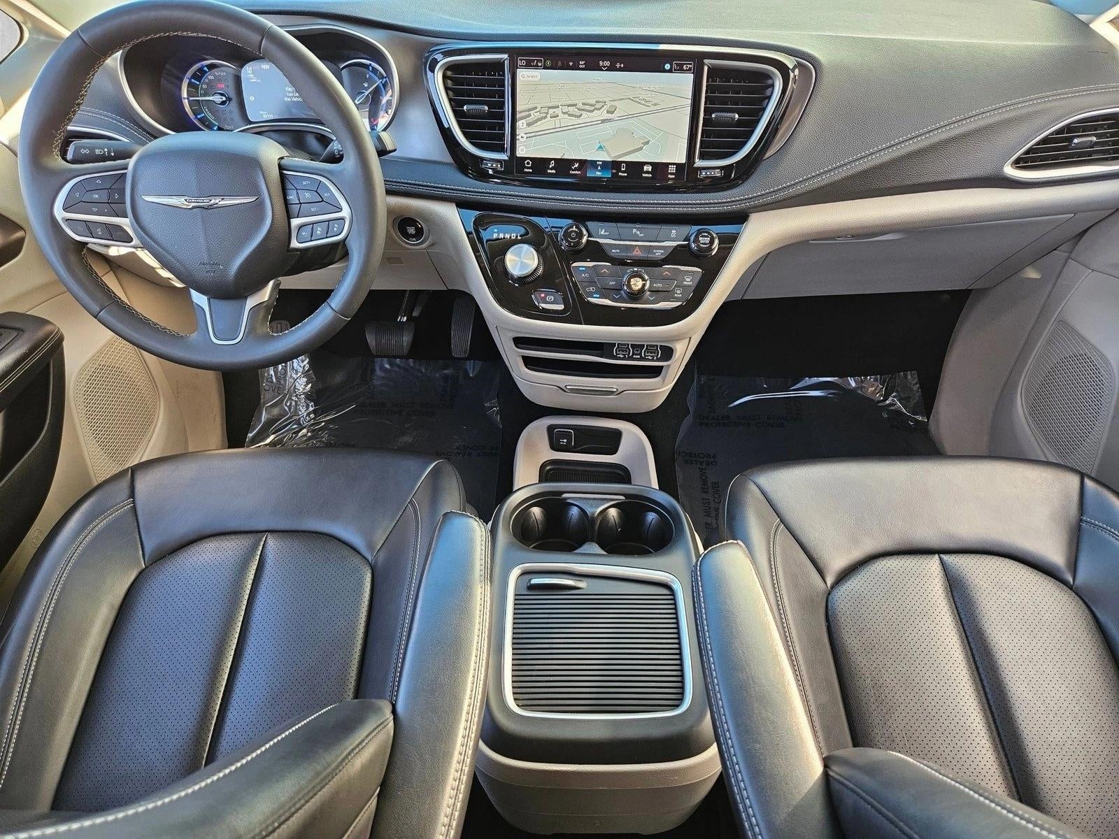 2024 Chrysler Pacifica Hybrid Select