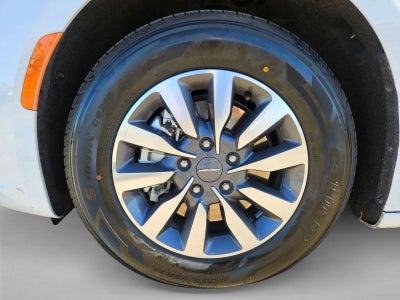 2024 Chrysler Pacifica Hybrid Select