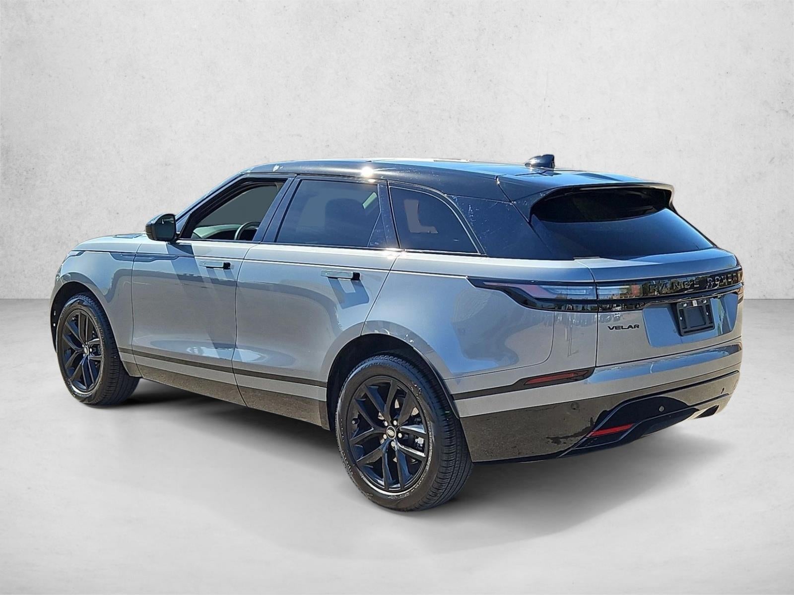 2025 Land Rover Range Rover Velar Dynamic SE