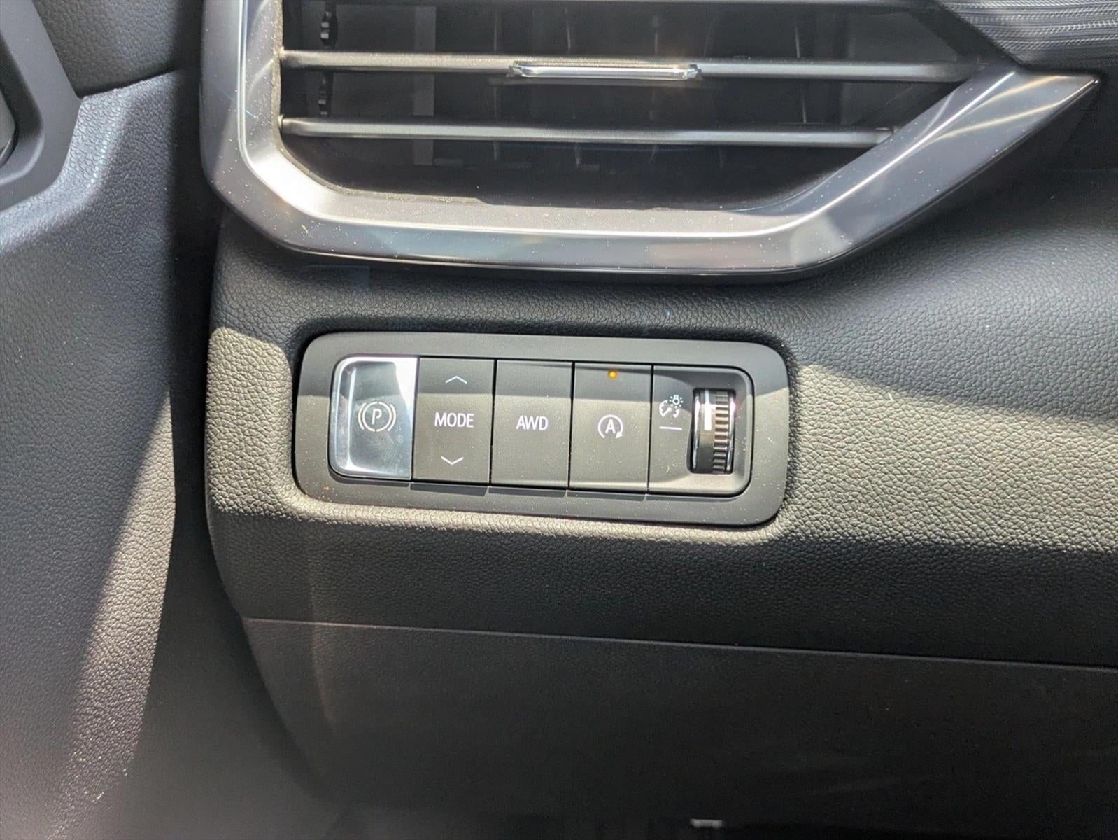 2025 GMC Acadia AT4