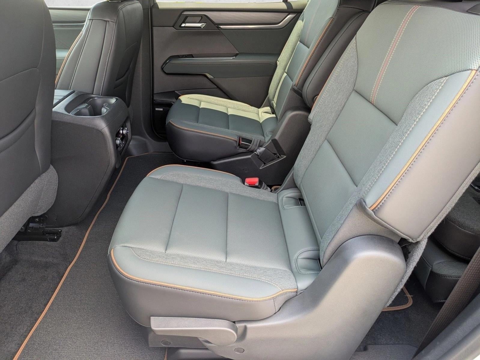 2025 GMC Acadia AT4