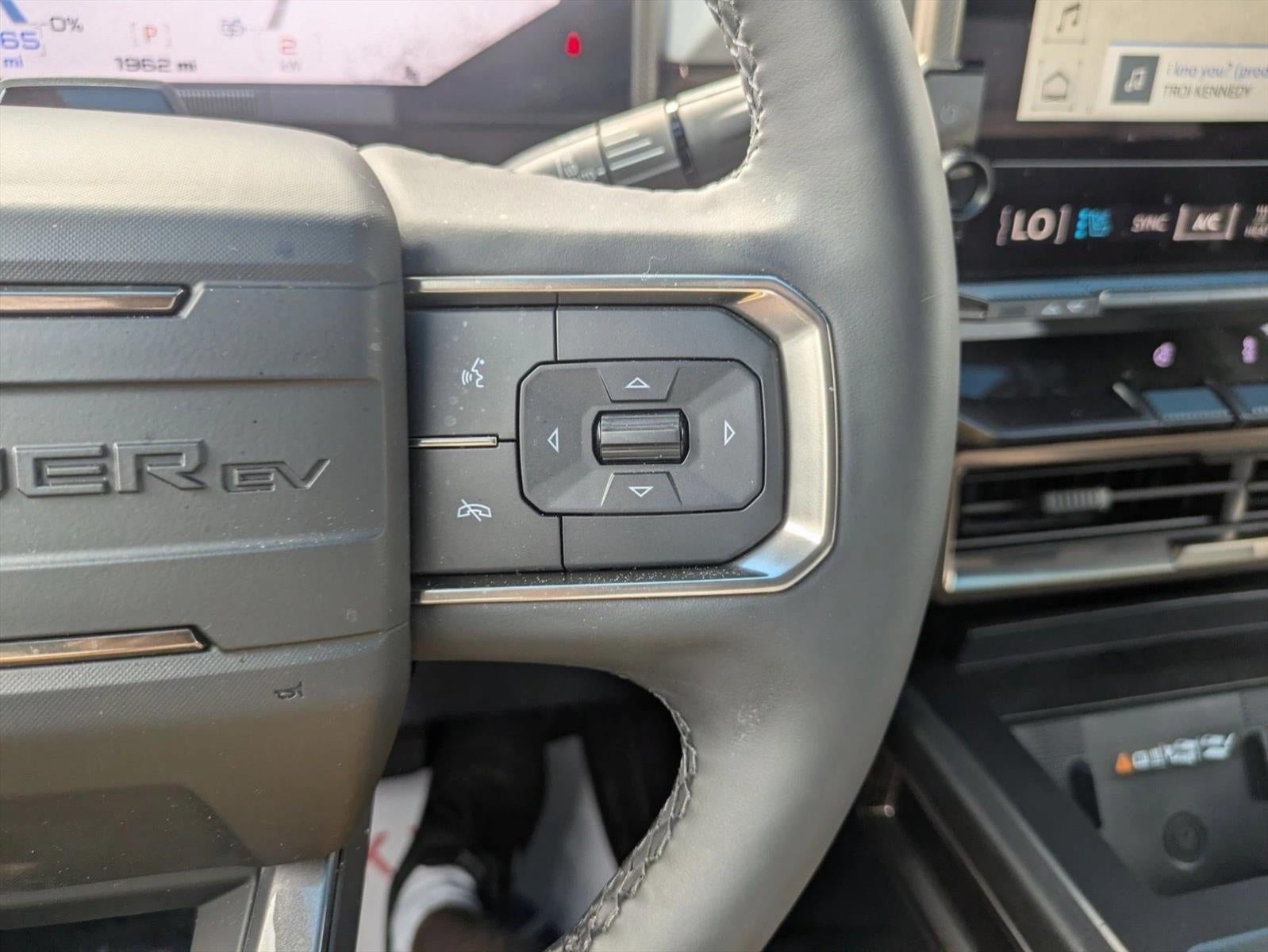 2025 GMC HUMMER EV SUV 2X