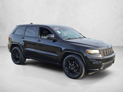 2017 Jeep Grand Cherokee Altitude 4x4 *Ltd Avail*