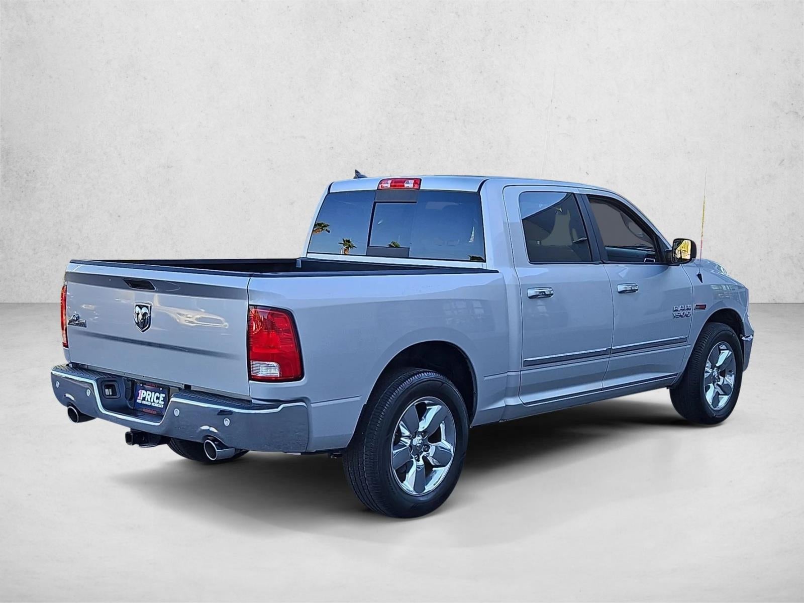 2016 RAM 1500 2WD Crew Cab 5.7 Ft Box Big Horn