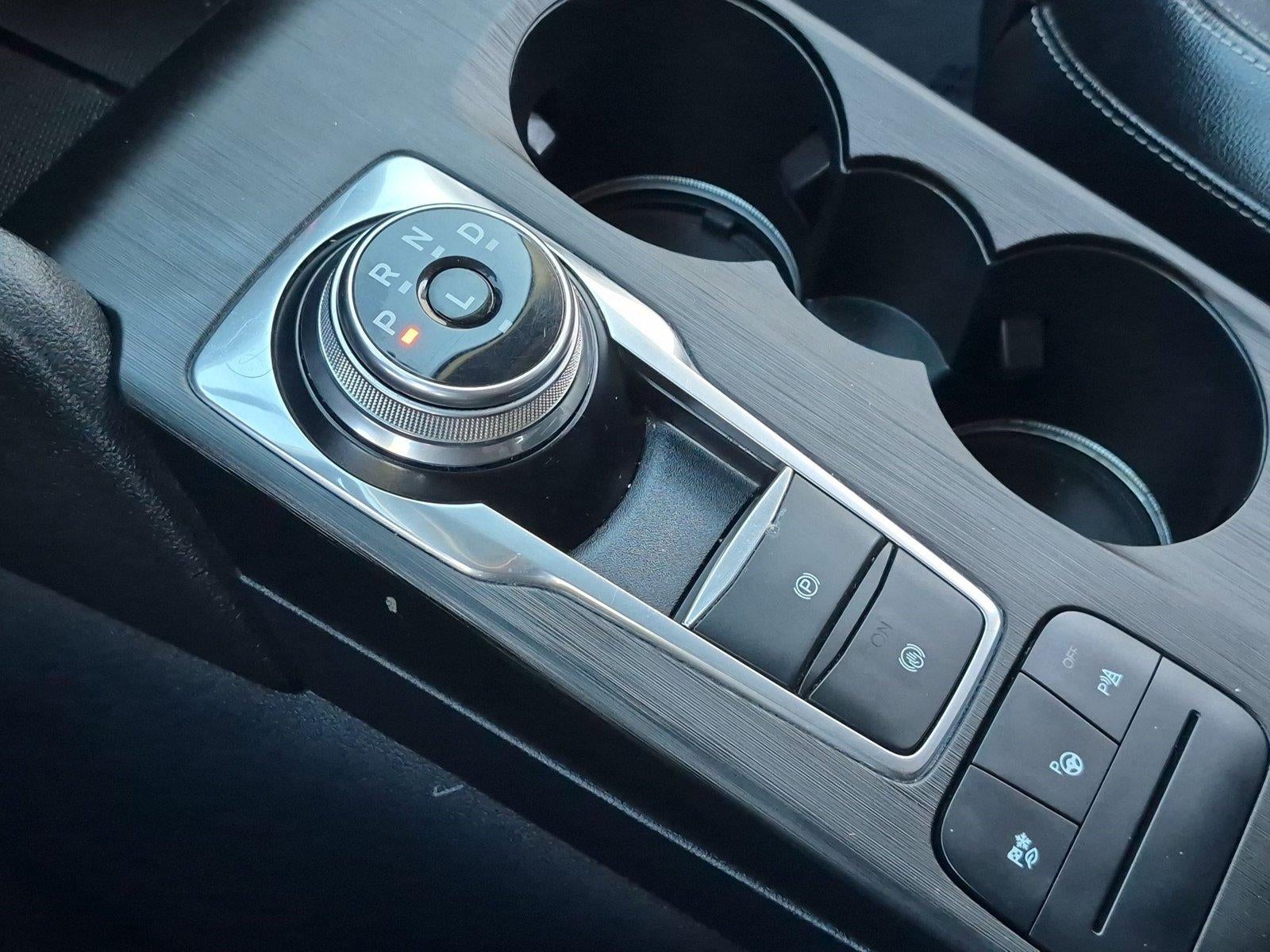 2020 Ford Escape Titanium Hybrid AWD