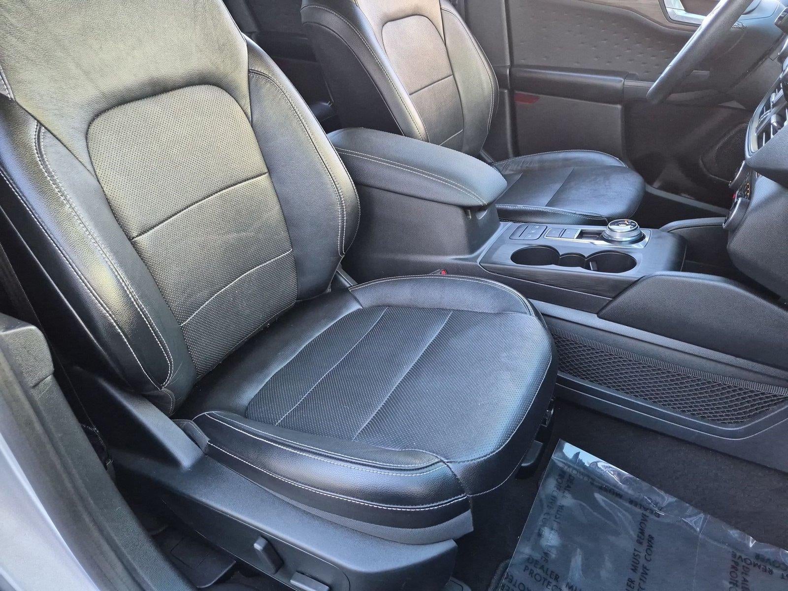 2020 Ford Escape Titanium Hybrid AWD