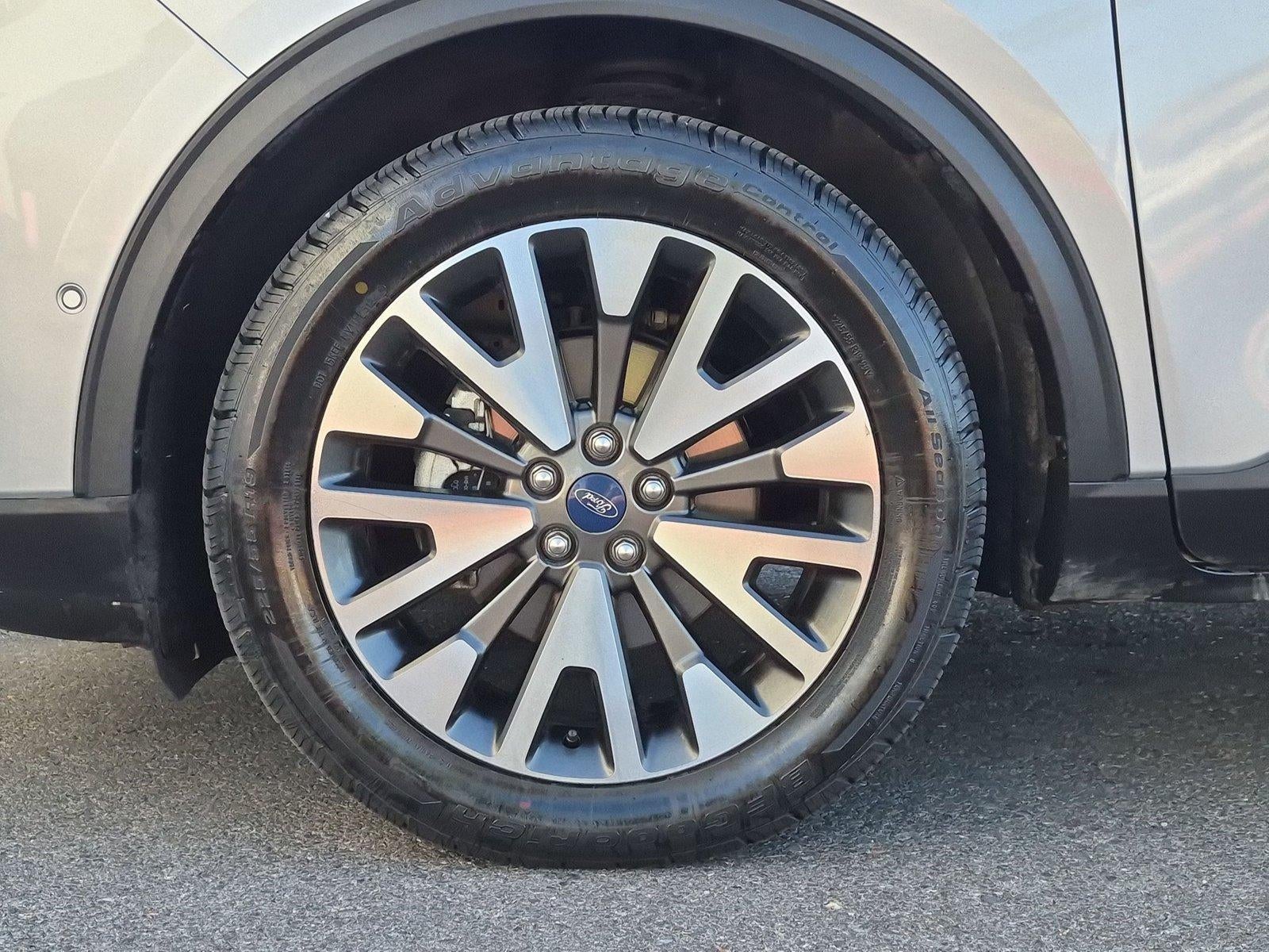 2020 Ford Escape Titanium Hybrid AWD
