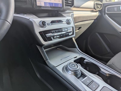 2024 Ford Explorer XLT RWD
