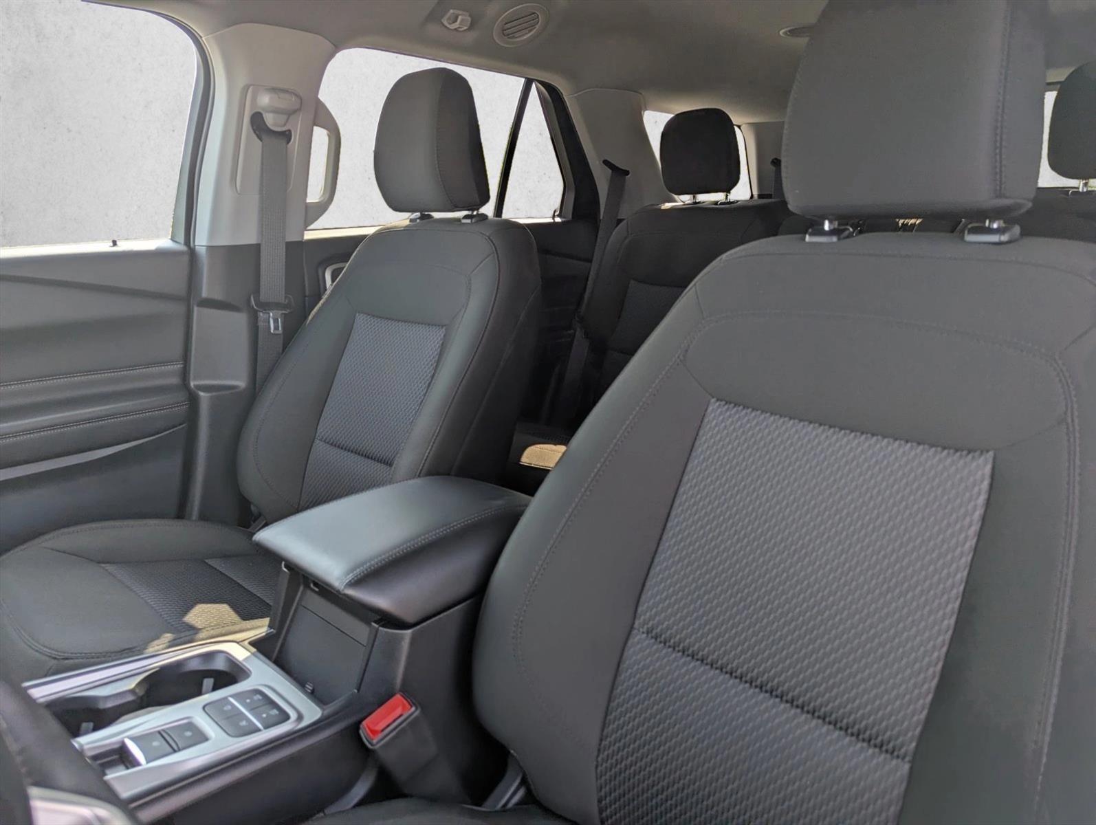 2024 Ford Explorer XLT RWD