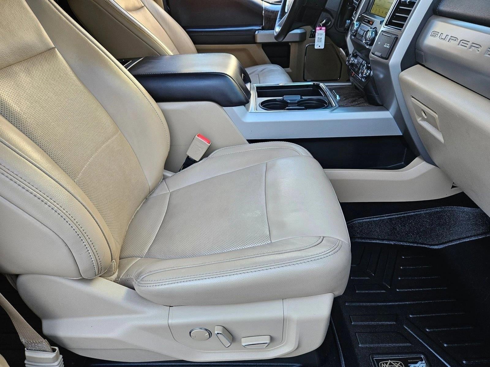 2019 Ford Super Duty F-250 SRW LARIAT 4WD Crew Cab 6.75' Box