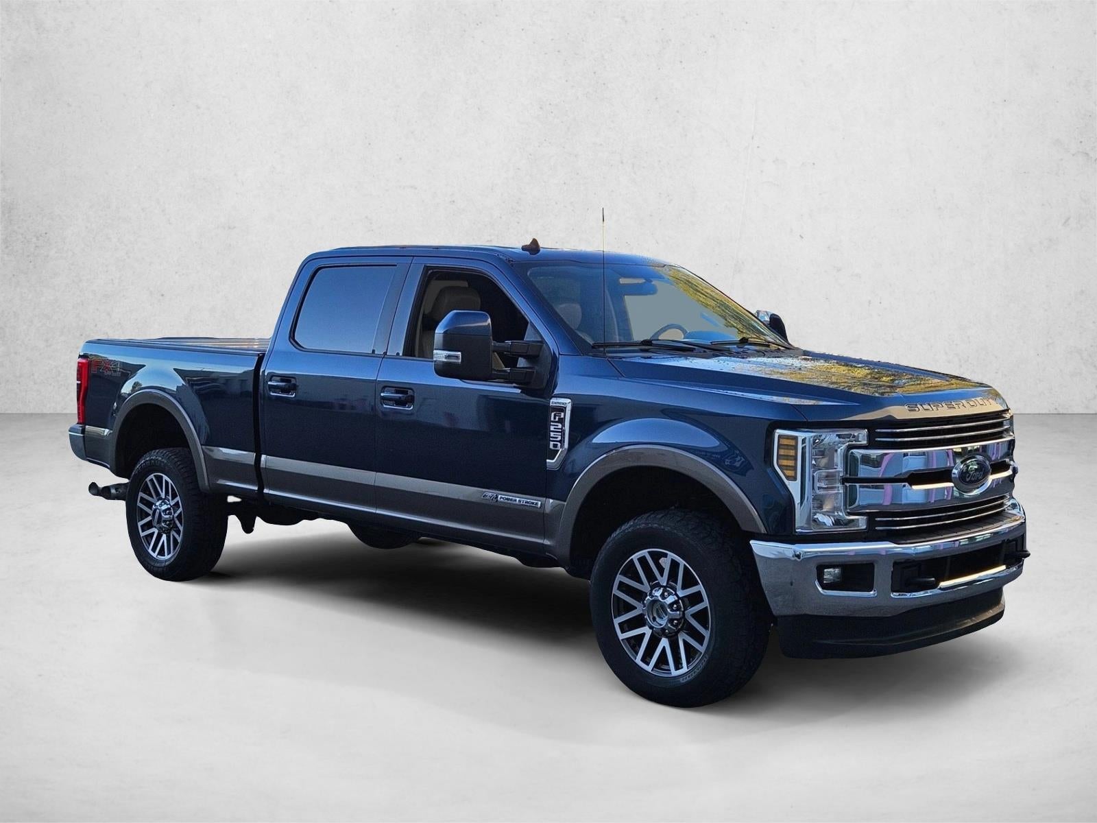 2019 Ford Super Duty F-250 SRW LARIAT 4WD Crew Cab 6.75' Box