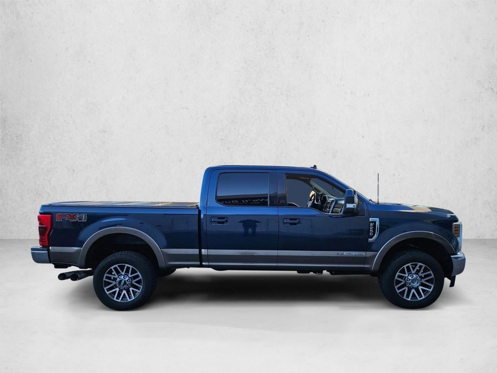 2019 Ford Super Duty F-250 SRW LARIAT 4WD Crew Cab 6.75' Box