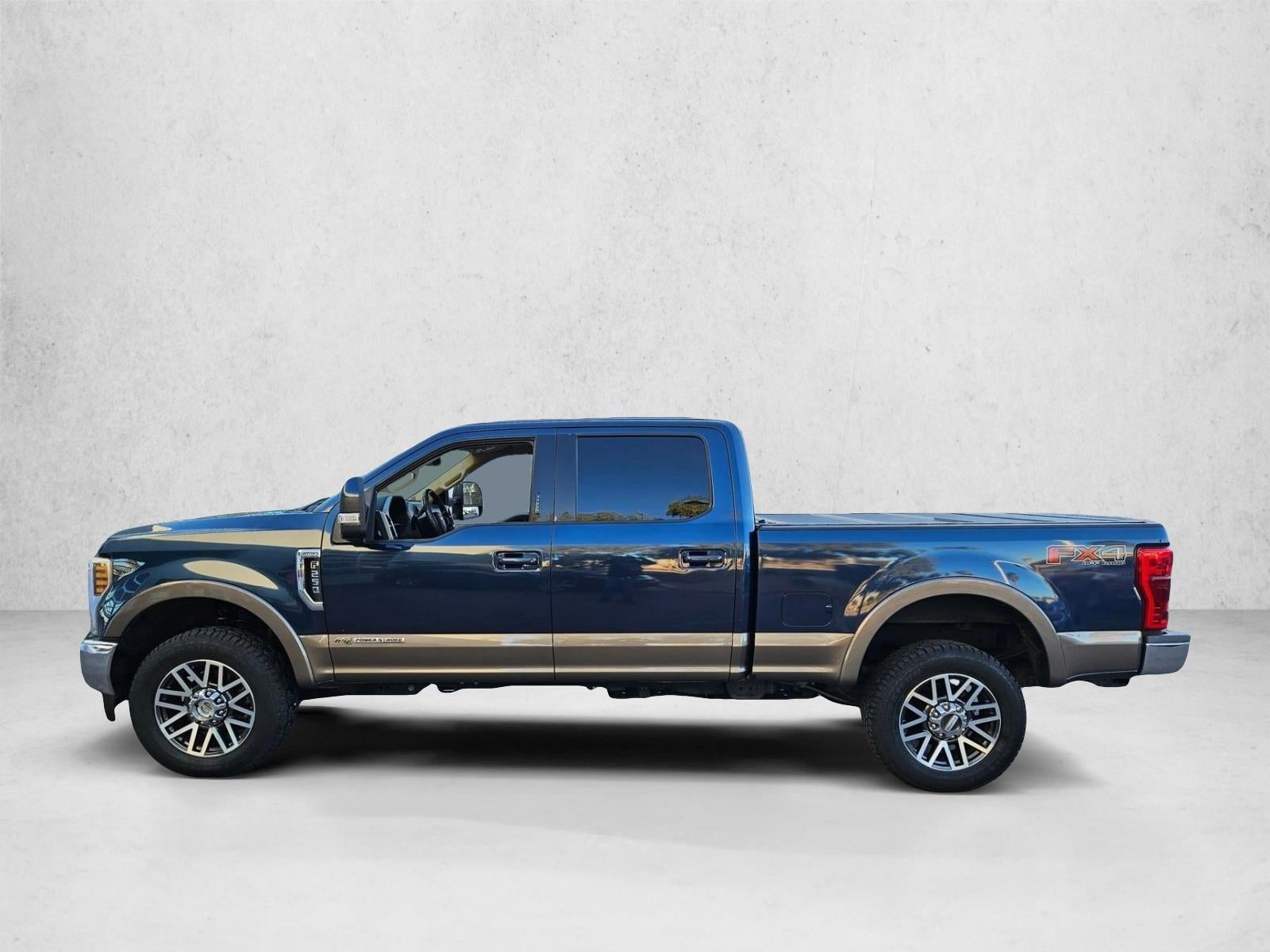 2019 Ford Super Duty F-250 SRW LARIAT 4WD Crew Cab 6.75' Box