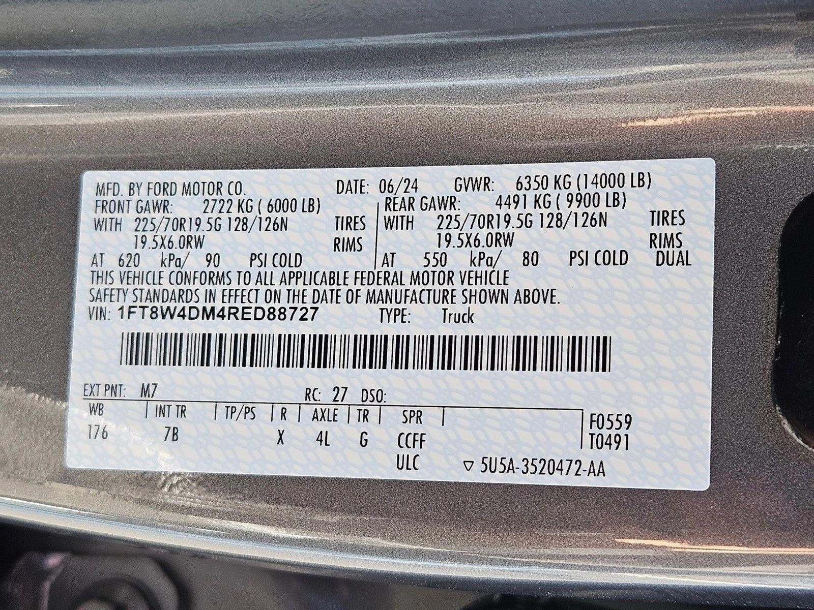 2024 Ford Super Duty F-450 DRW Platinum 4WD Crew Cab 8' Box