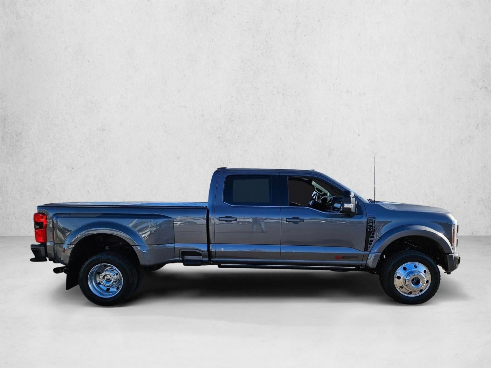 2024 Ford Super Duty F-450 DRW Platinum 4WD Crew Cab 8' Box