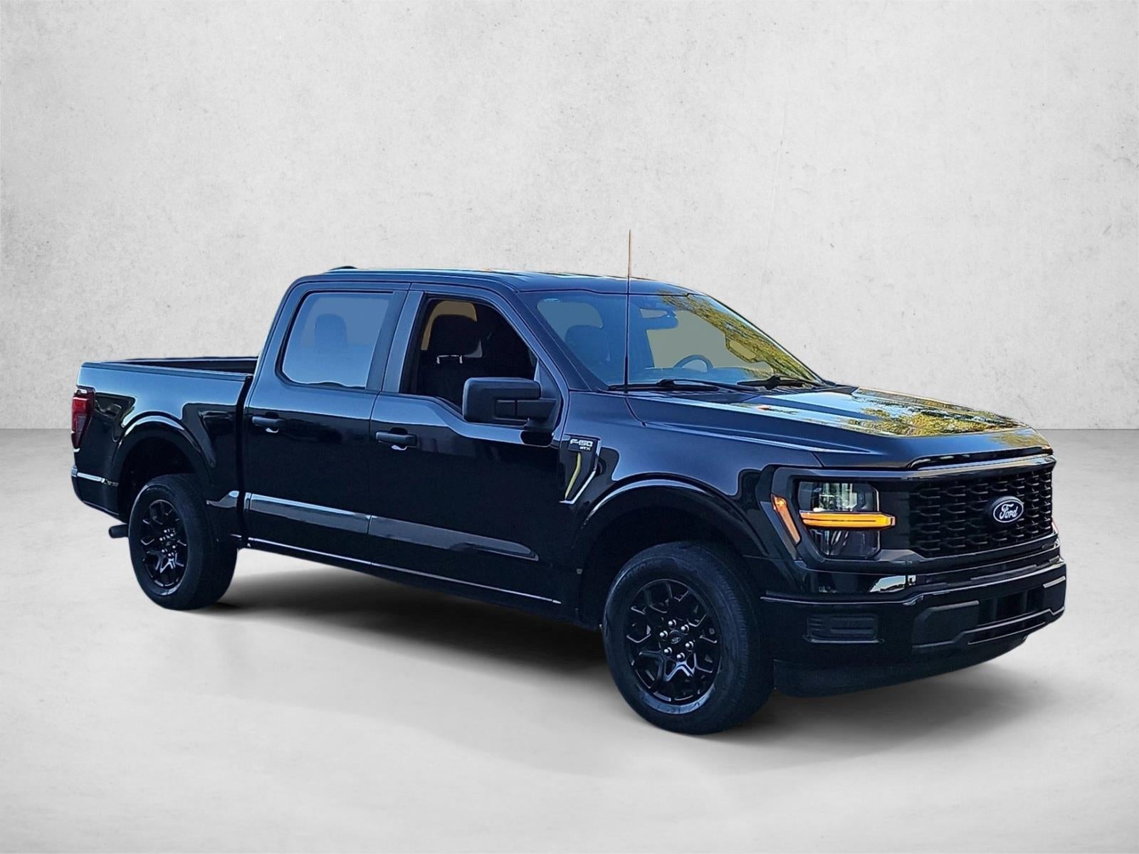 2025 Ford F-150 STX 2WD SuperCrew 5.5' Box