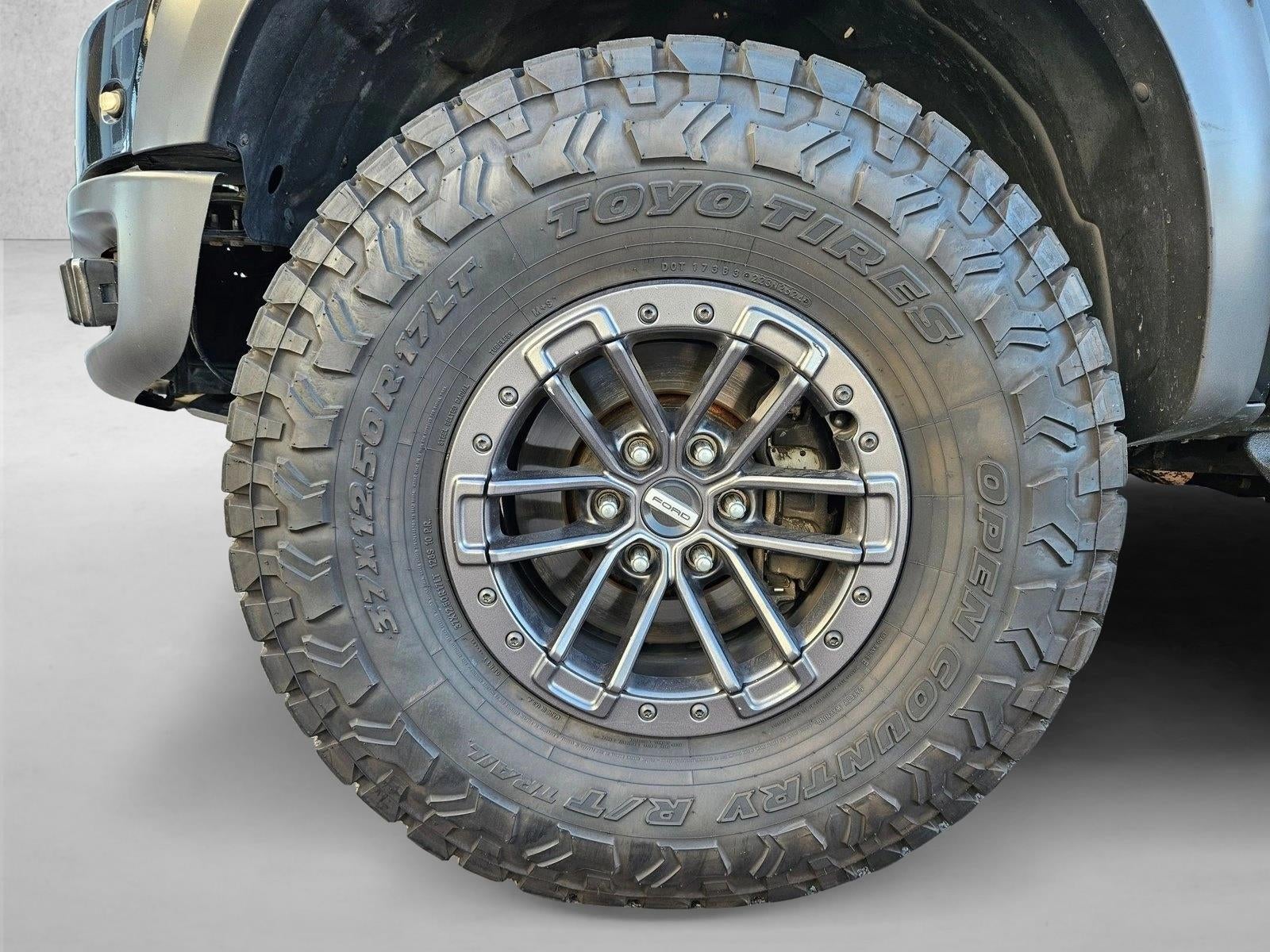 2013 Ford F-150 4WD SuperCrew 5-1/2 Ft Box SVT Raptor