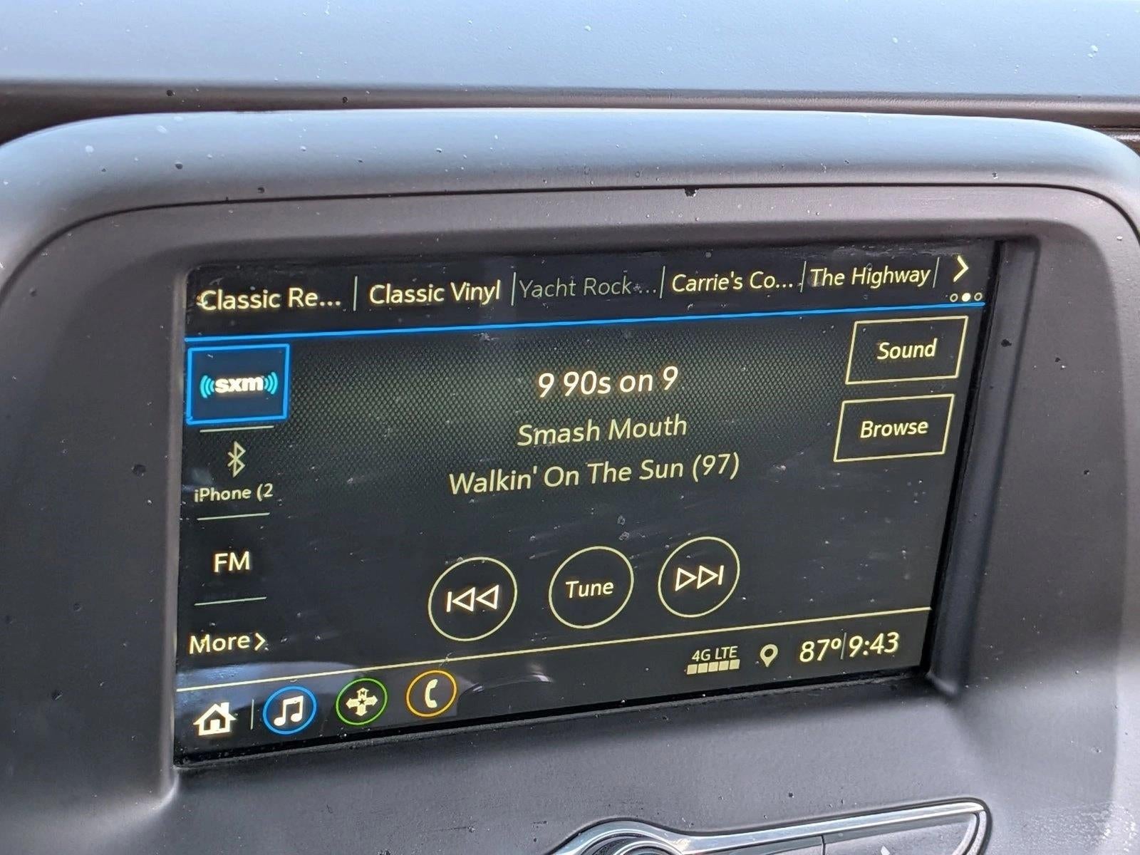 2019 Chevrolet Camaro 2dr Convertible 1LT