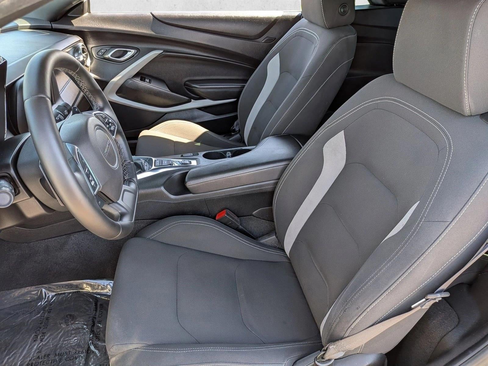 2019 Chevrolet Camaro 2dr Convertible 1LT