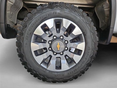 2021 Chevrolet Silverado 2500 HD Crew Cab Standard Box 4-Wheel Drive Custom