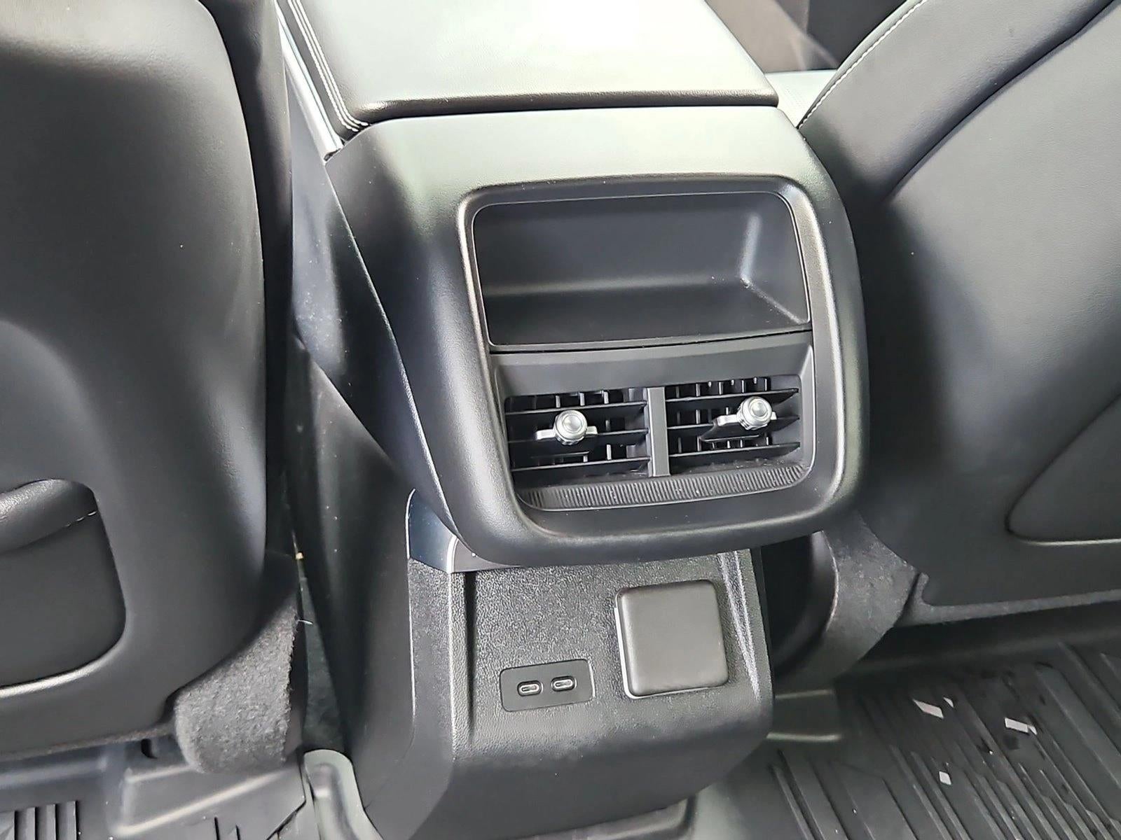 2025 Cadillac LYRIQ 4dr Luxury w/1SD