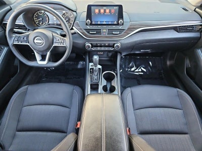 2024 Nissan Altima 2.5 SV Sedan