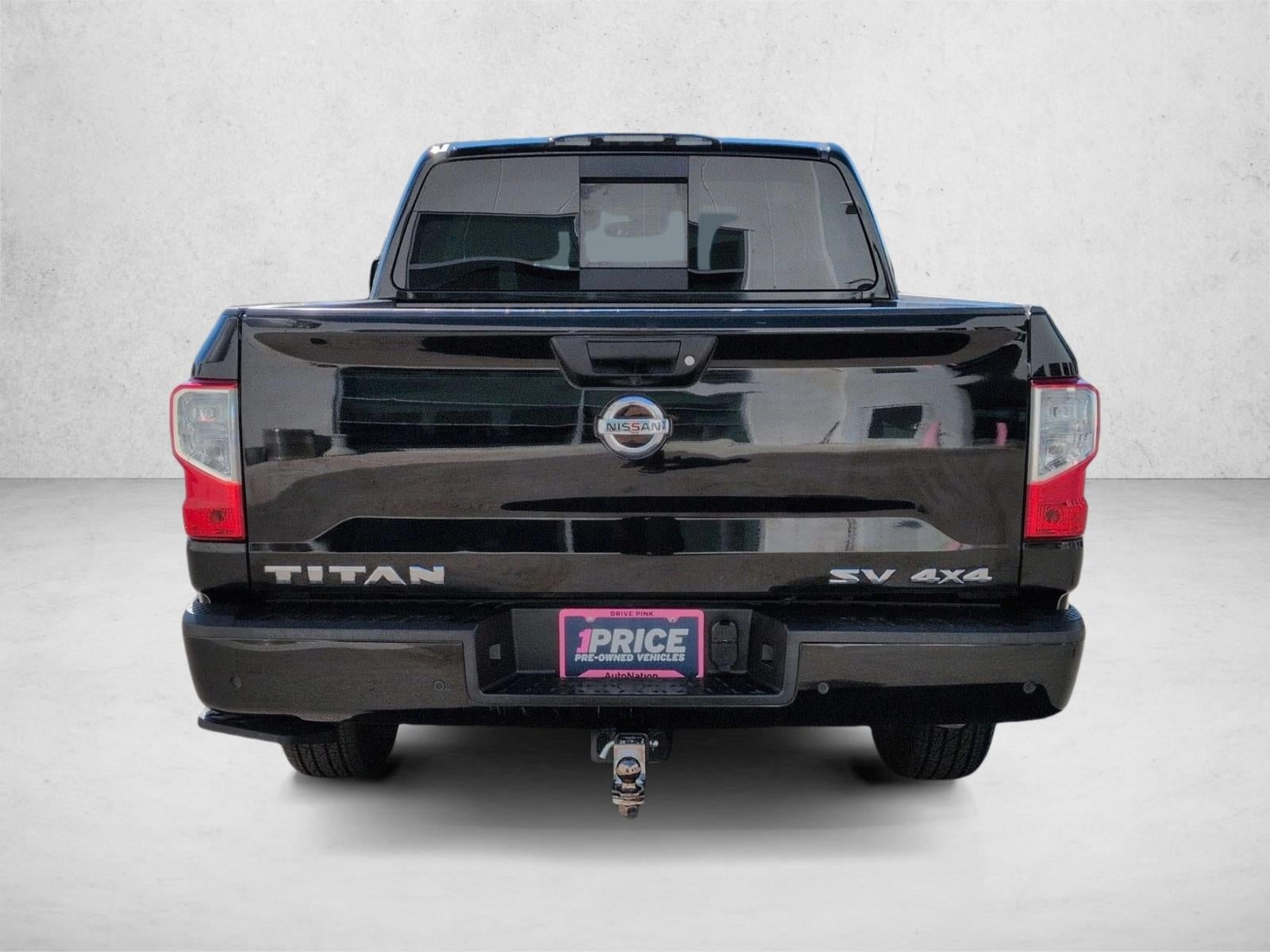 2021 Nissan Titan 4x4 Crew Cab SV