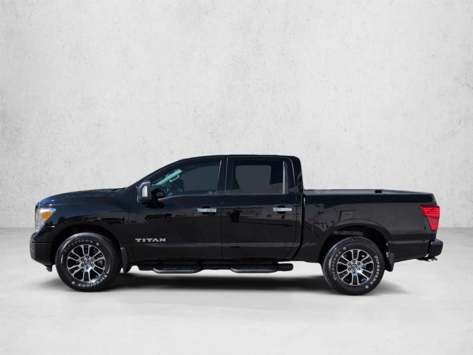 2021 Nissan Titan 4x4 Crew Cab SV