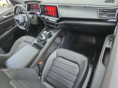2024 Volkswagen Atlas Cross Sport 2.0T SEL R-Line 4MOTION