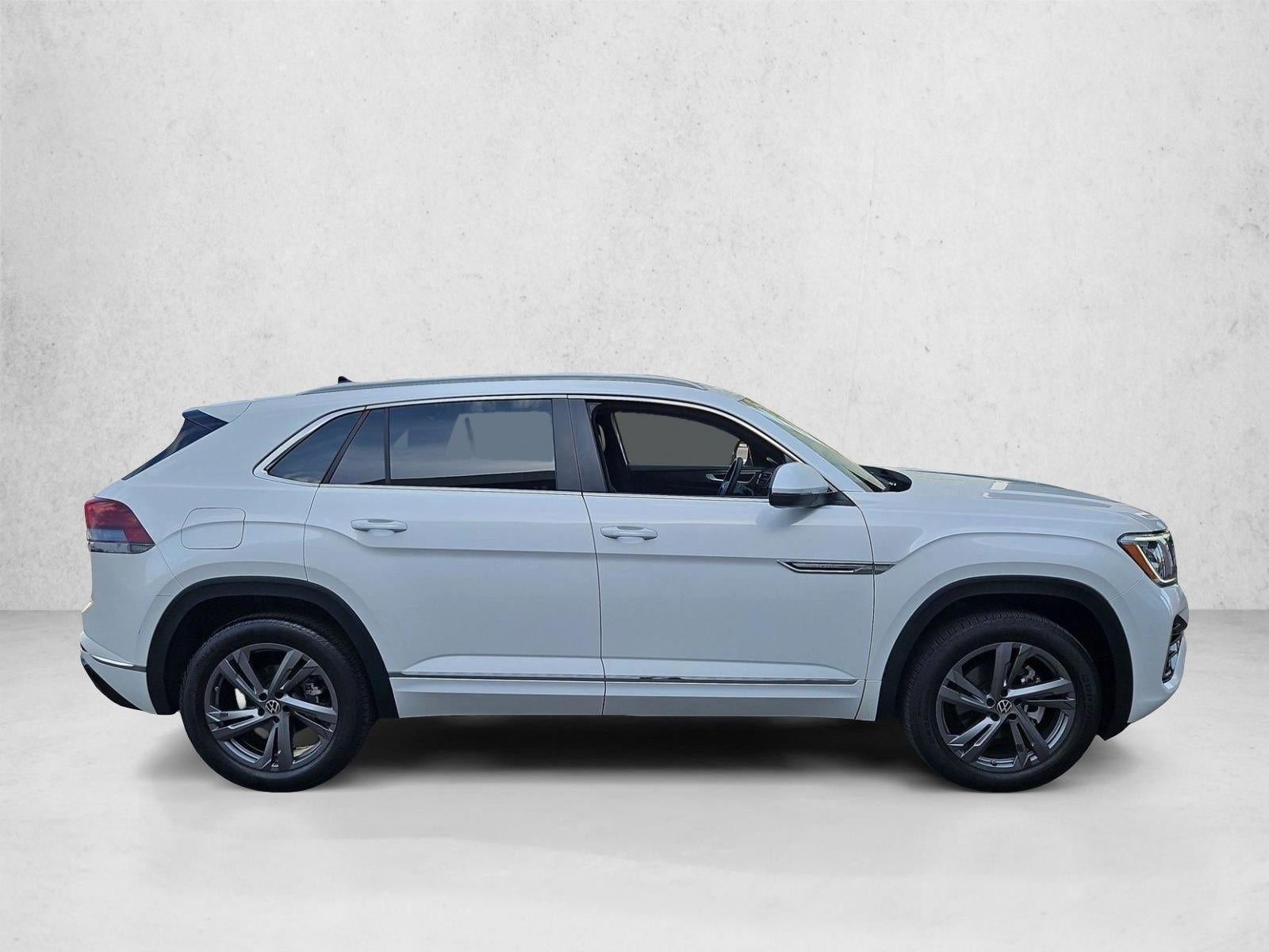 2024 Volkswagen Atlas Cross Sport 2.0T SEL R-Line 4MOTION
