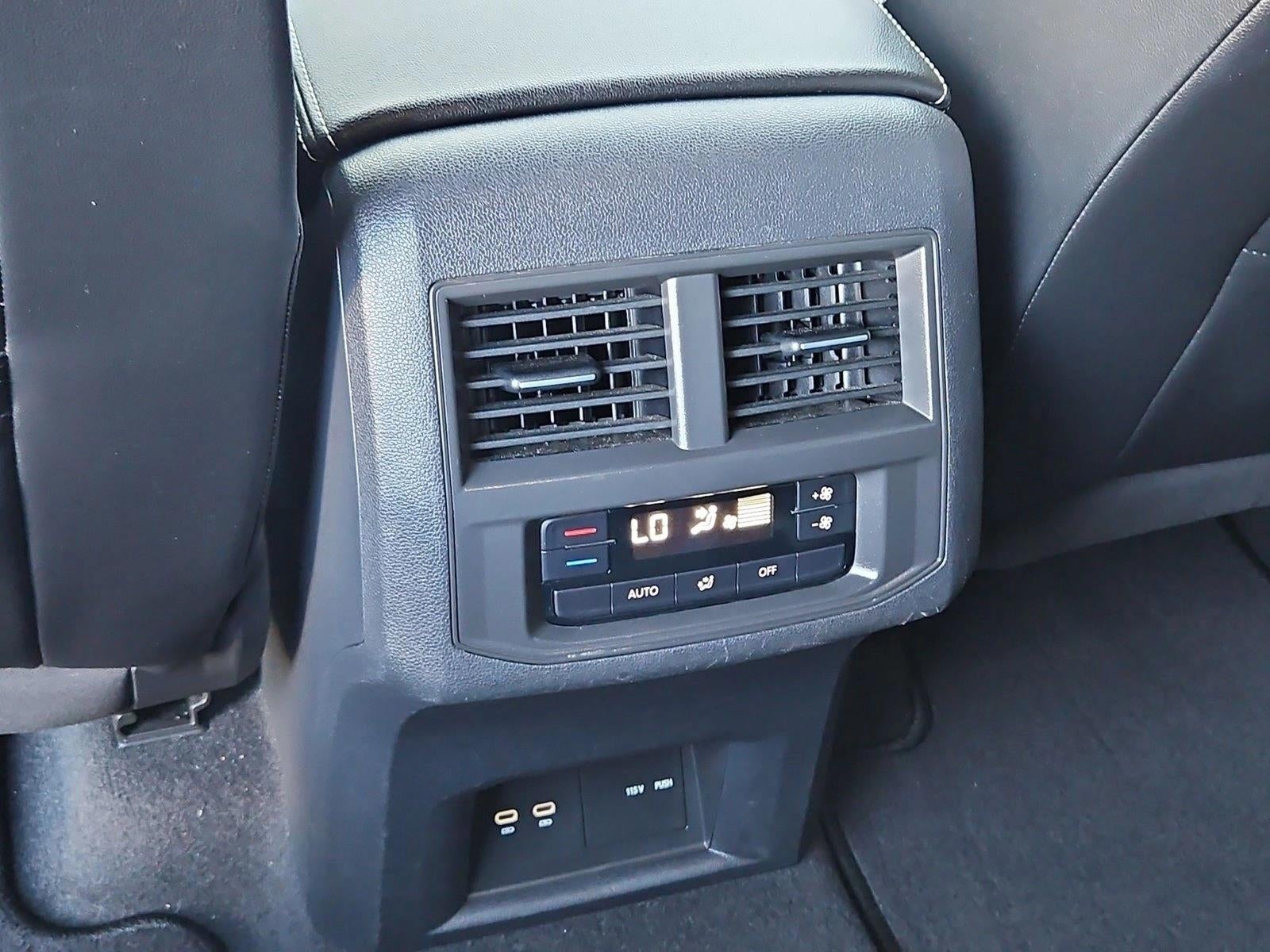 2022 Volkswagen Atlas 3.6L V6 SE w/Technology 4MOTION