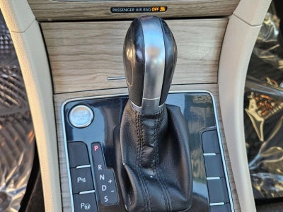 2018 Volkswagen Passat 2.0T SEL Premium Auto