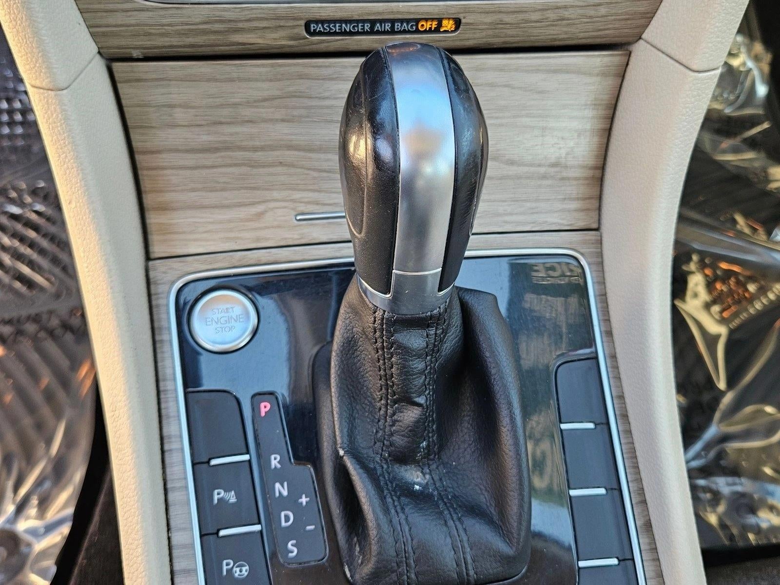 2018 Volkswagen Passat 2.0T SEL Premium Auto