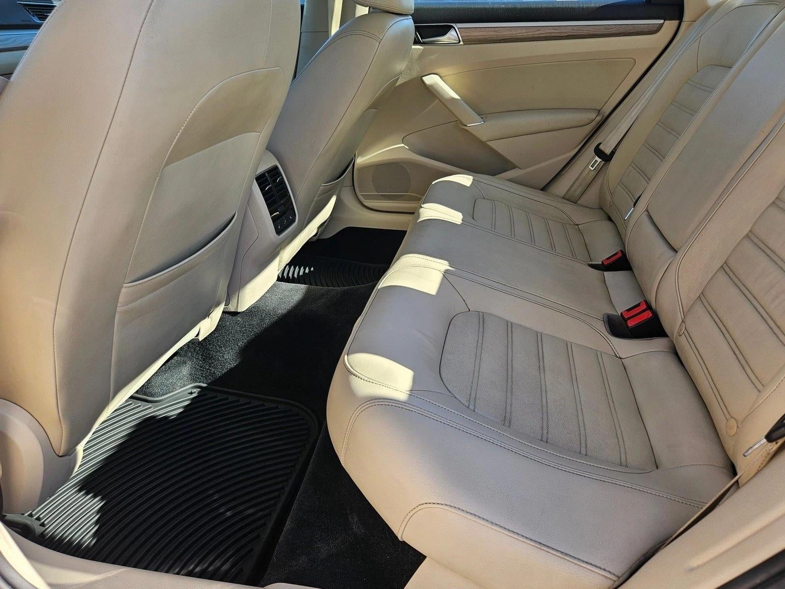 2018 Volkswagen Passat 2.0T SEL Premium Auto