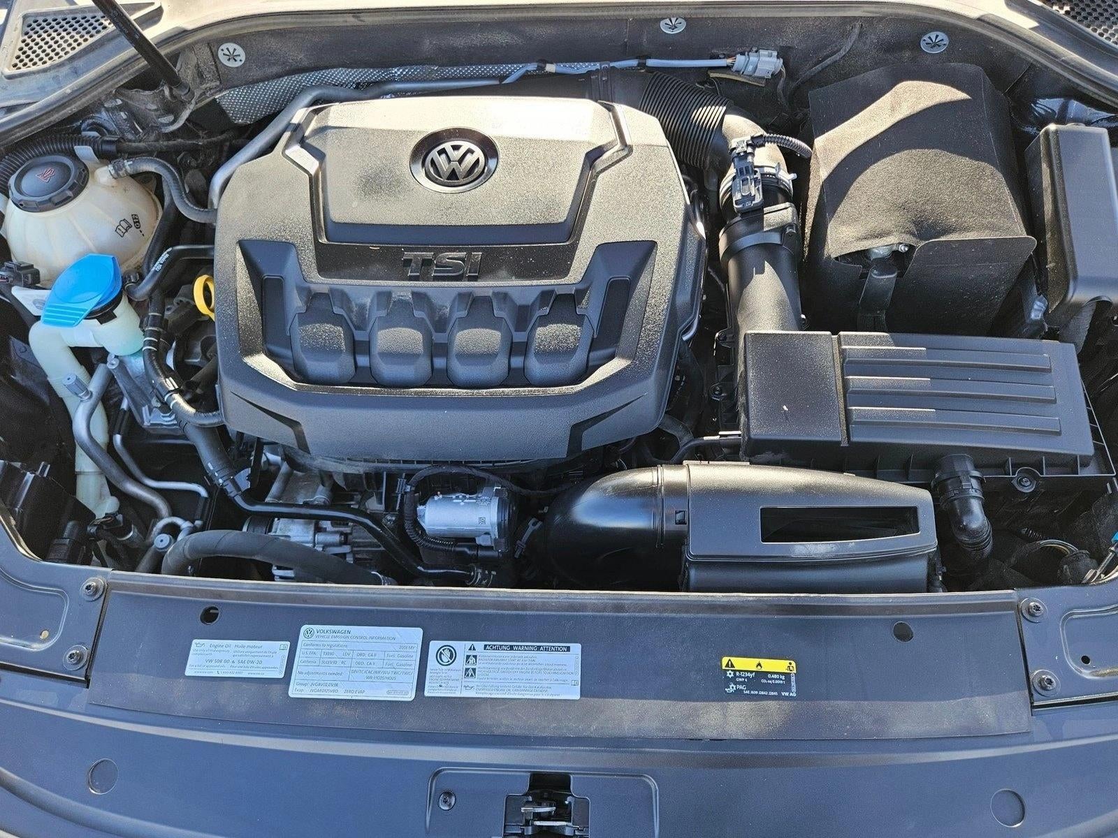 2018 Volkswagen Passat 2.0T SEL Premium Auto