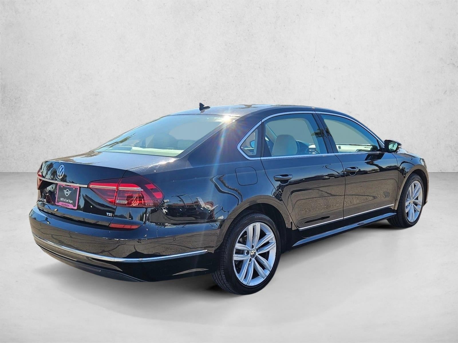 2018 Volkswagen Passat 2.0T SEL Premium Auto