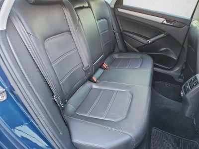 2022 Volkswagen Passat 2.0T SE Auto