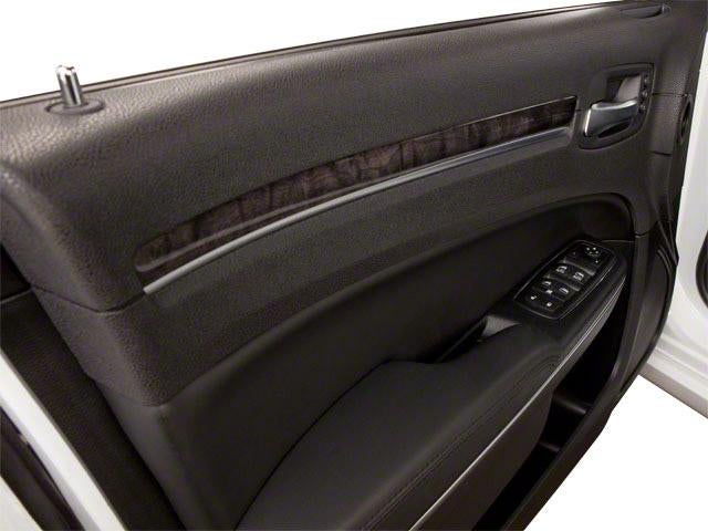 2012 Chrysler 300 4dr Sdn V8 SRT8 RWD