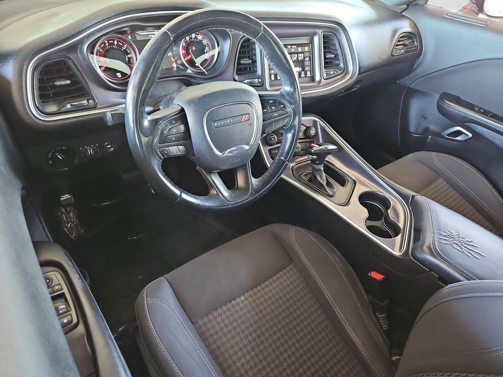2018 Dodge Challenger SXT RWD