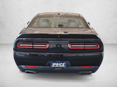 2018 Dodge Challenger SXT RWD