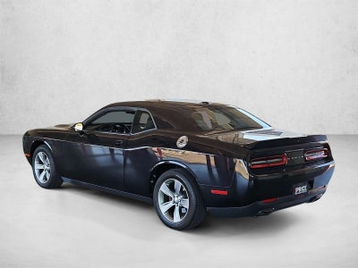2018 Dodge Challenger SXT RWD