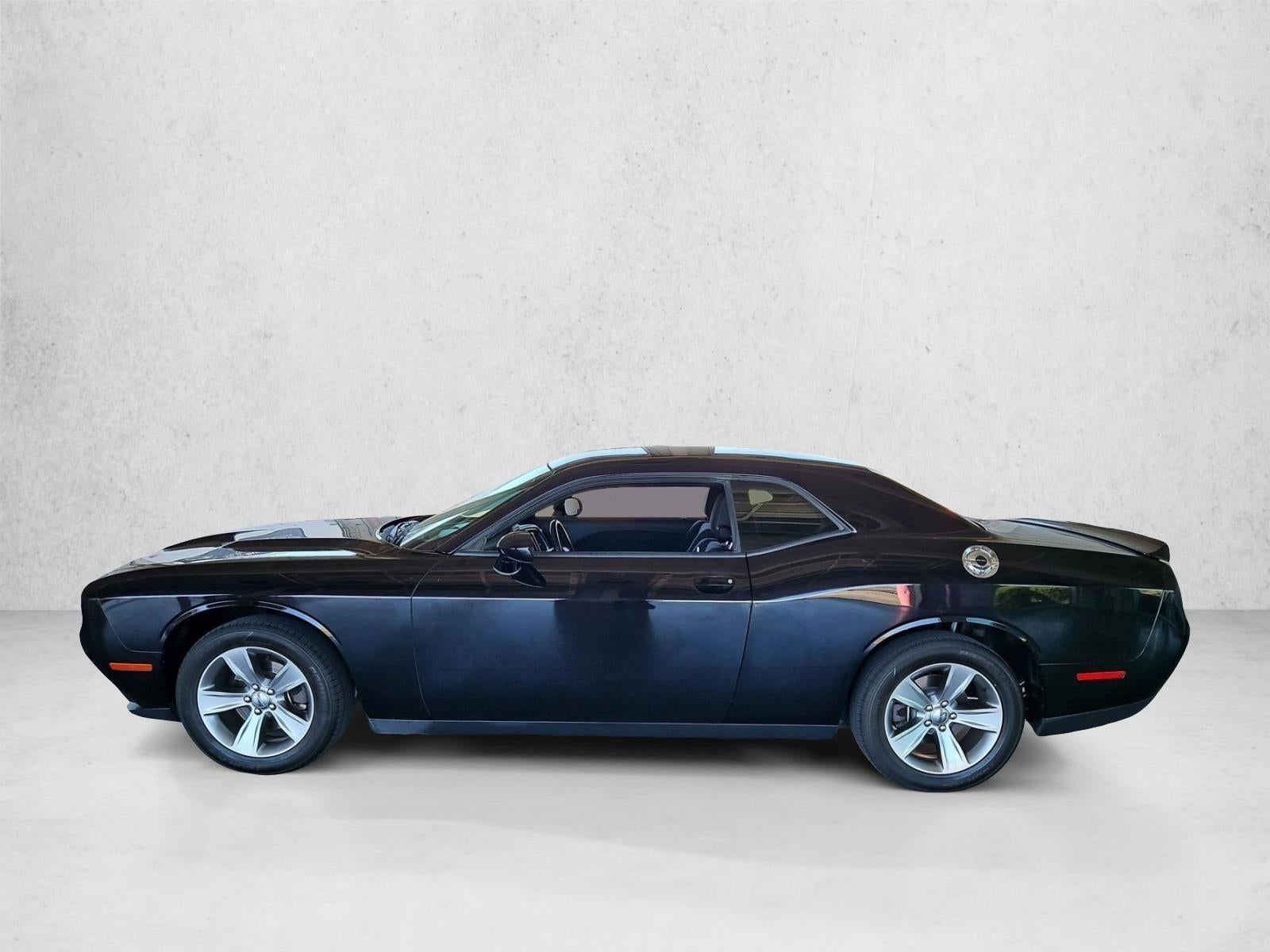 2018 Dodge Challenger SXT RWD