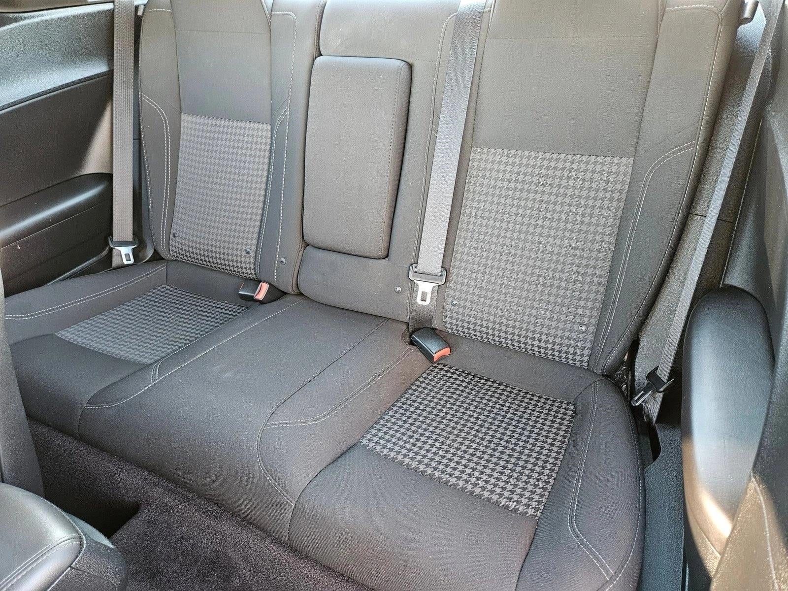 2016 Dodge Challenger 2dr Cpe SXT