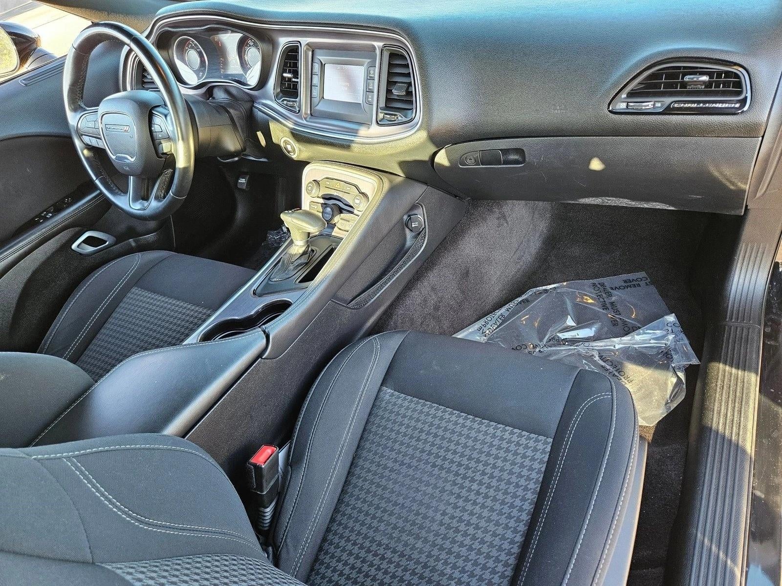 2016 Dodge Challenger 2dr Cpe SXT