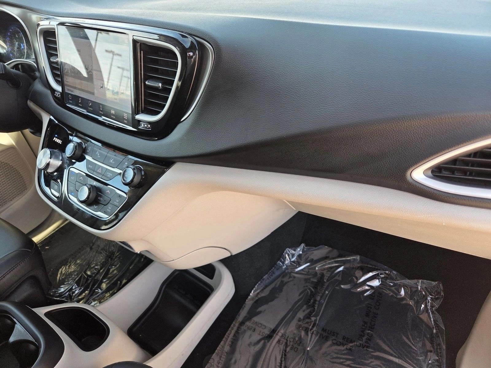 2024 Chrysler Pacifica Touring L FWD