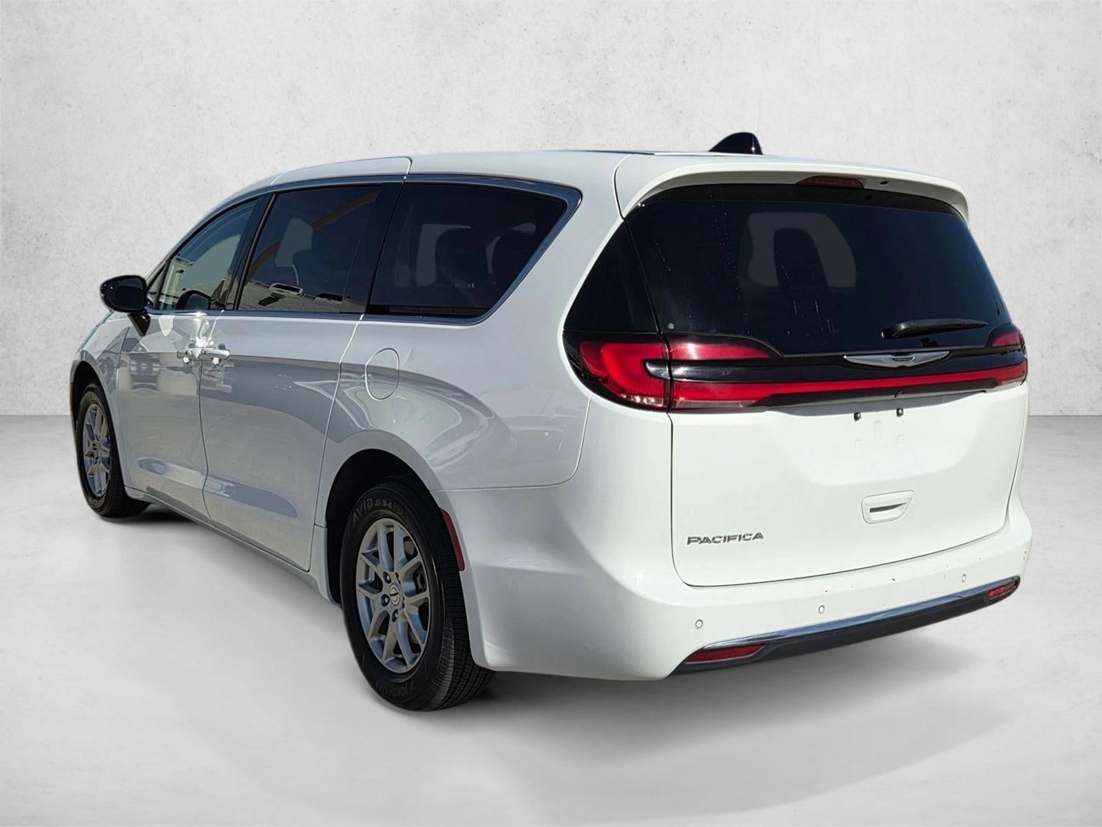 2024 Chrysler Pacifica Touring L FWD