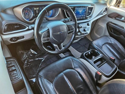 2017 Chrysler Pacifica Touring-L FWD