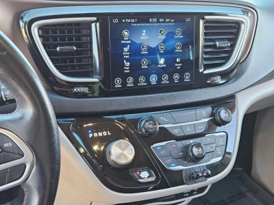 2017 Chrysler Pacifica Touring-L FWD