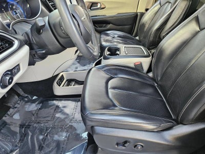 2023 Chrysler Pacifica Touring L FWD